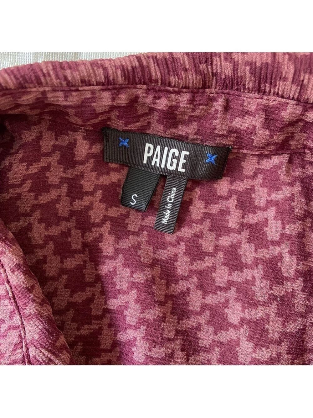 Paige Brea 100% Silk Burgundy Red Houndstooth Blouse Sheer Small houndstooth - Picture 11 of 15